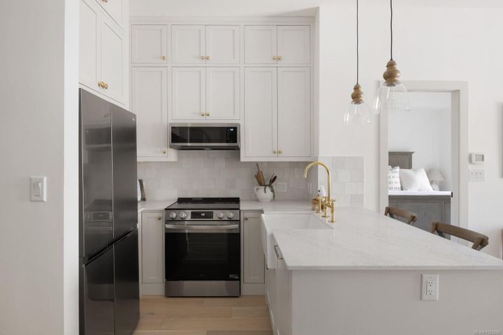 1335-bear-mountain-bear-mountain-langford-10 at 403 - 1335 Bear Mountain Parkway, Bear Mountain, Langford