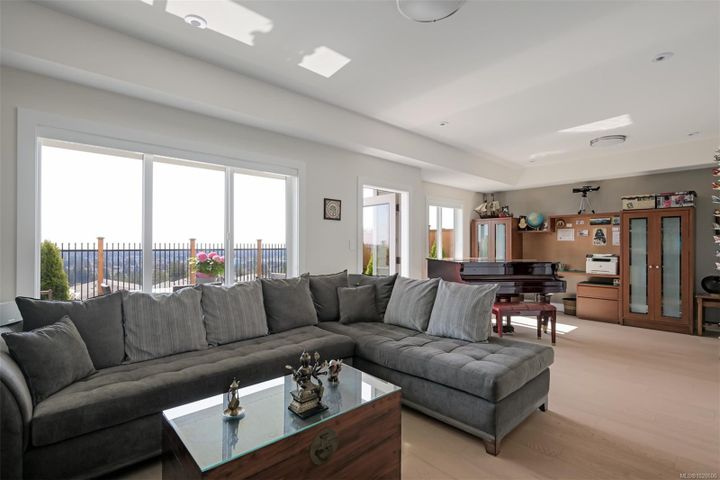 1122-olivine-bear-mountain-langford-38 at 1122 Olivine Mews, Bear Mountain, Langford