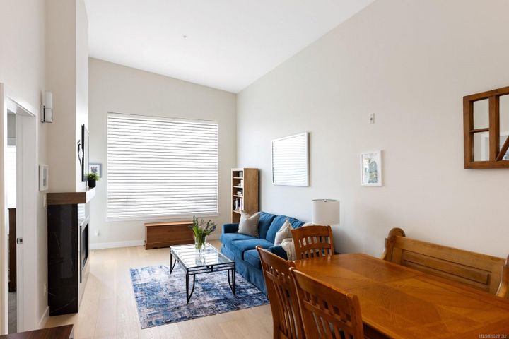 9861-third-sidney-north-east-sidney-06 at 406 - 9861 Third Street, Sidney North-East, Sidney