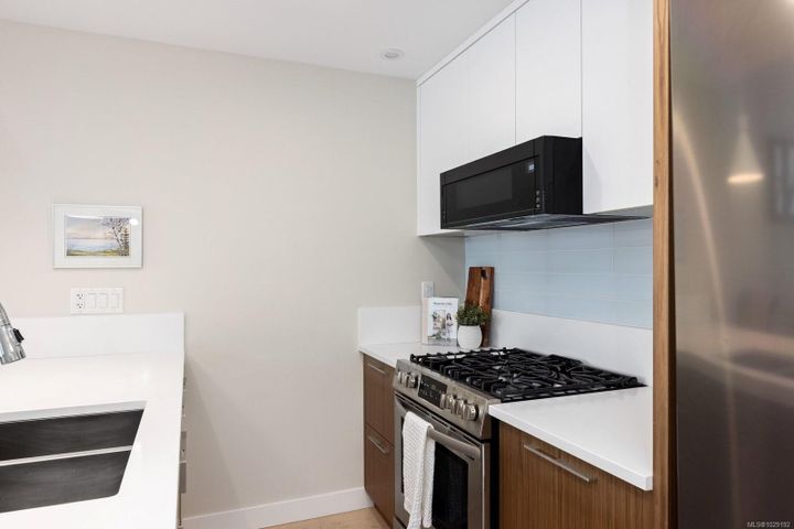 9861-third-sidney-north-east-sidney-11 at 406 - 9861 Third Street, Sidney North-East, Sidney