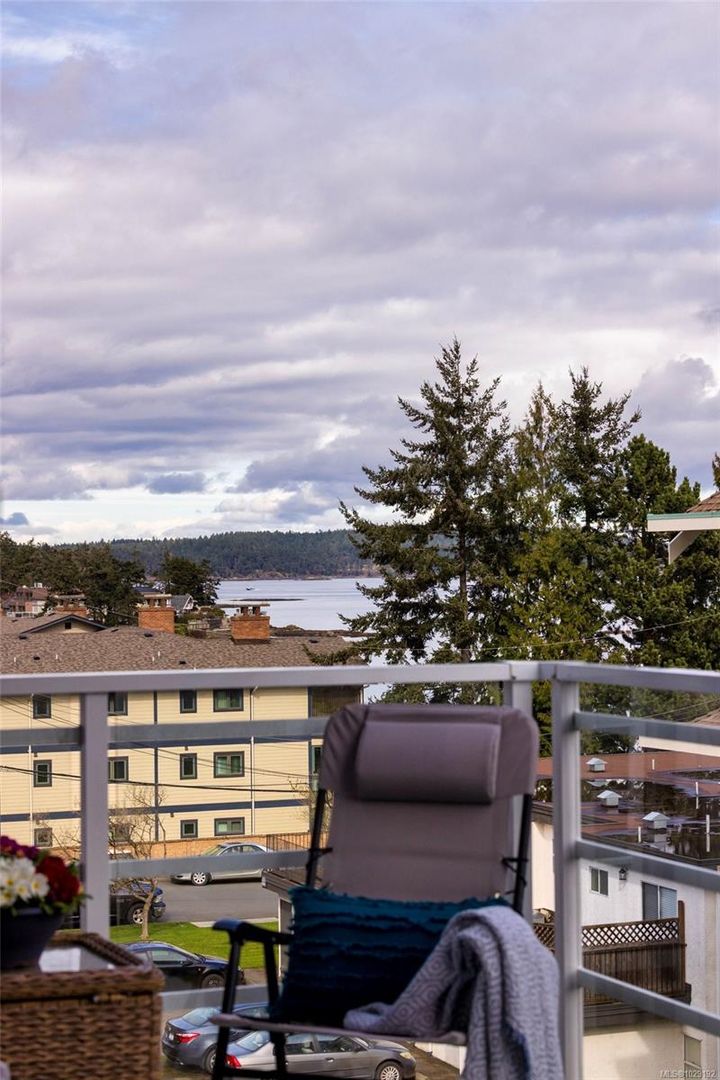 9861-third-sidney-north-east-sidney-21 at 406 - 9861 Third Street, Sidney North-East, Sidney