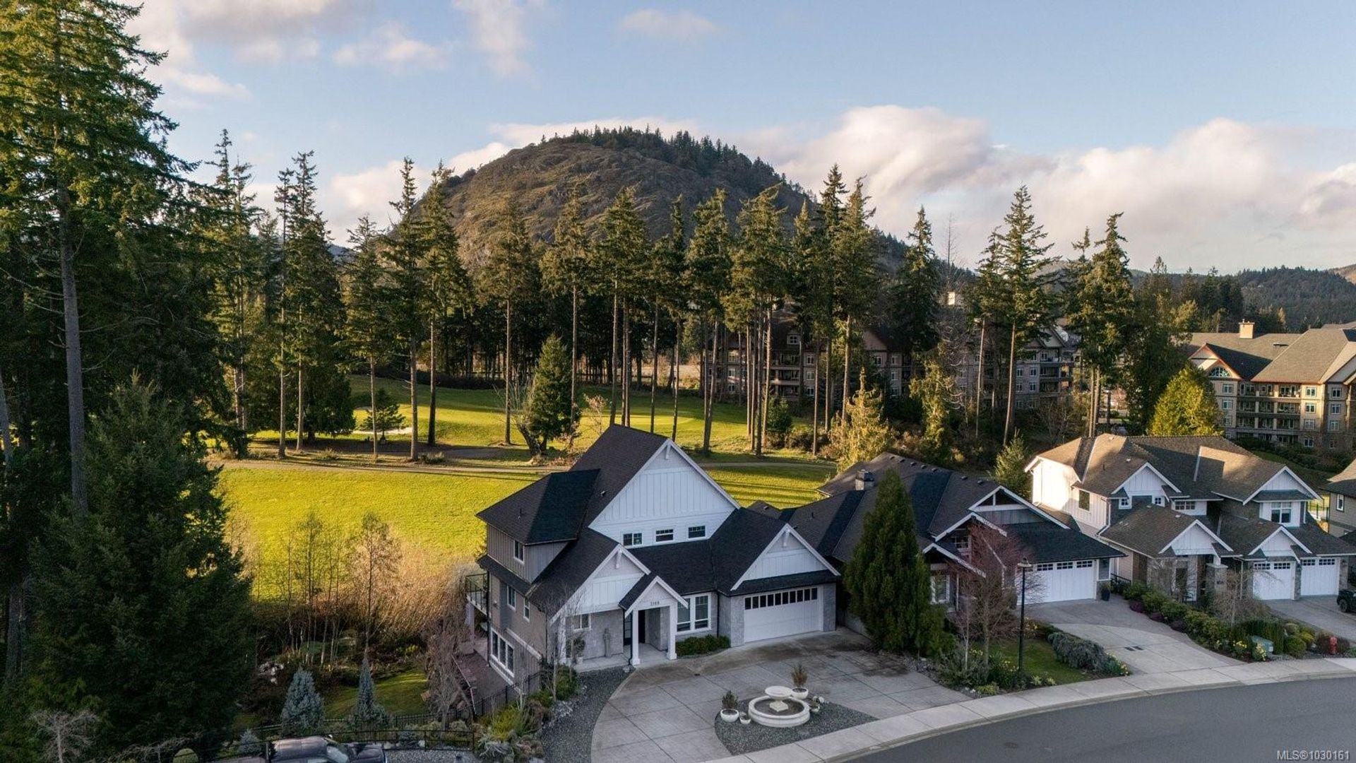 2168 Champions Way, Bear Mountain, Langford 