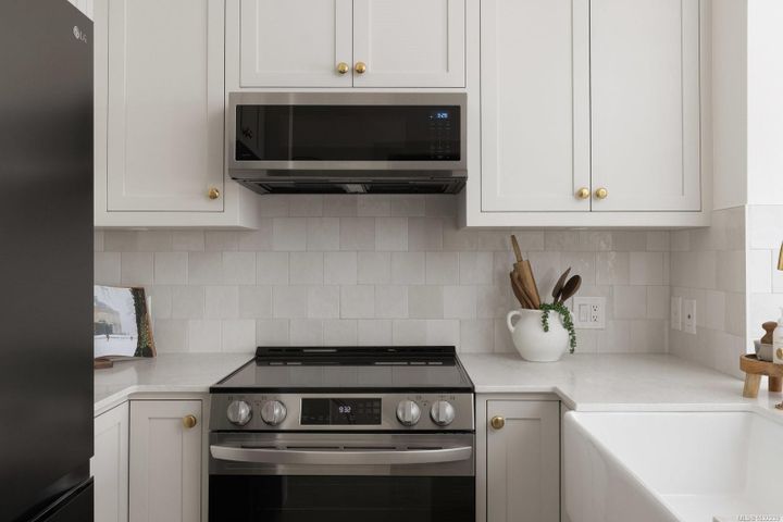 1335-bear-mountain-bear-mountain-langford-11 at 403 - 1335 Bear Mountain Parkway, Bear Mountain, Langford