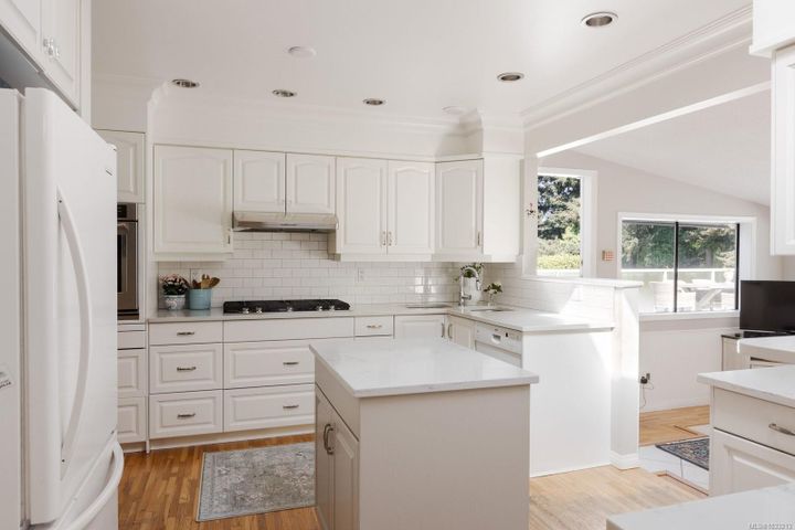 2264-aldeane-colwood-lake-colwood-07 at 2264 Aldeane Avenue, Colwood Lake, Colwood