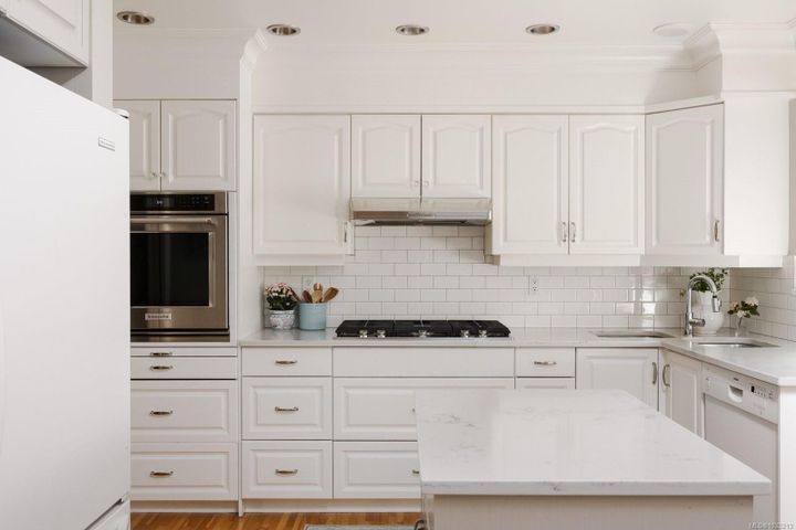 2264-aldeane-colwood-lake-colwood-08 at 2264 Aldeane Avenue, Colwood Lake, Colwood