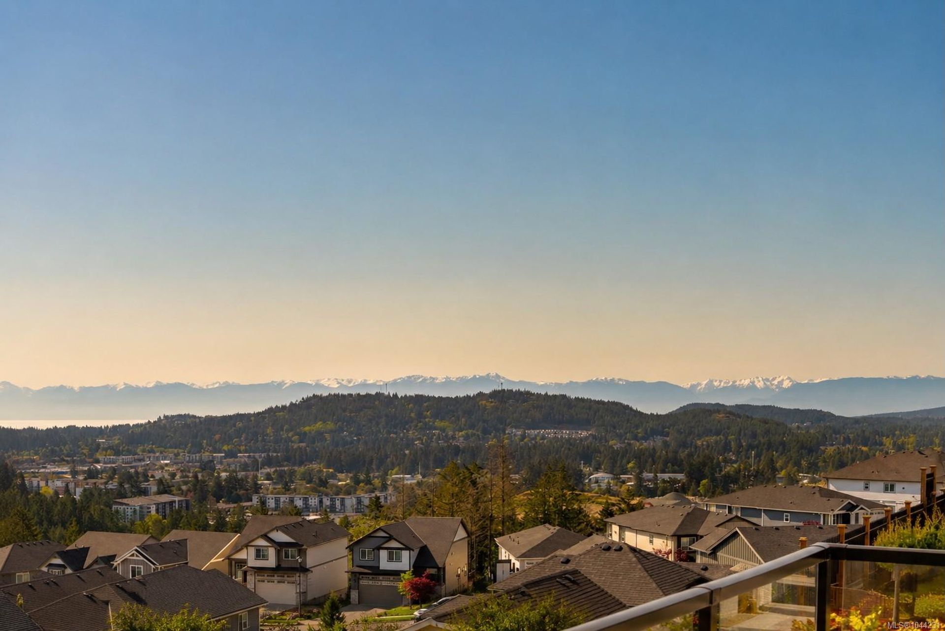 1122 Olivine Mews, Bear Mountain, Langford 