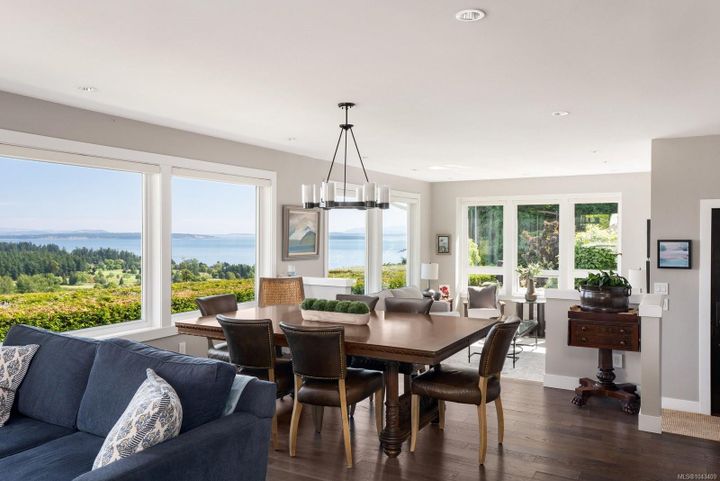 5256-del-monte-cordova-bay-saanich-east-04 at 5256 Del Monte Avenue, Cordova Bay, Saanich East