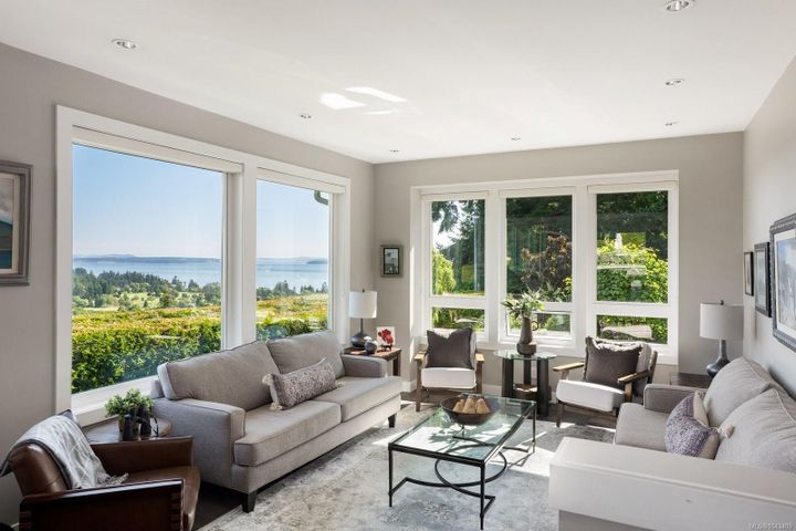 5256-del-monte-cordova-bay-saanich-east-05 at 5256 Del Monte Avenue, Cordova Bay, Saanich East