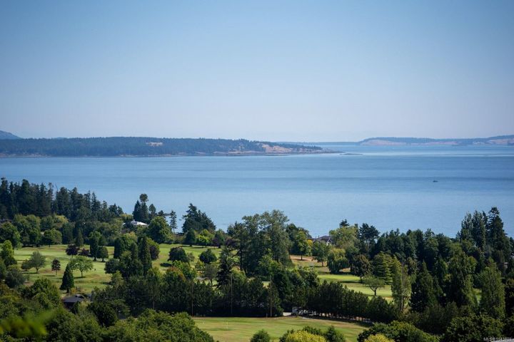 5256-del-monte-cordova-bay-saanich-east-48 at 5256 Del Monte Avenue, Cordova Bay, Saanich East