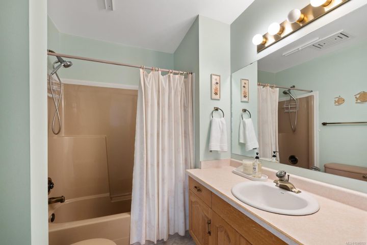 3714-arbutus-cobble-hill-malahat-area-38 at 3714 N Arbutus Drive, Cobble Hill, Malahat & Area