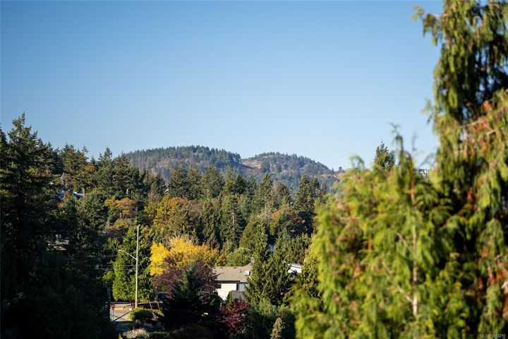 590-cottyn-triangle-colwood-50 at 590 Cottyn Way, Triangle, Colwood