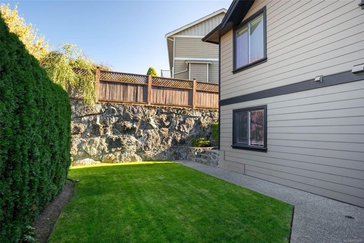 590-cottyn-triangle-colwood-53 at 590 Cottyn Way, Triangle, Colwood