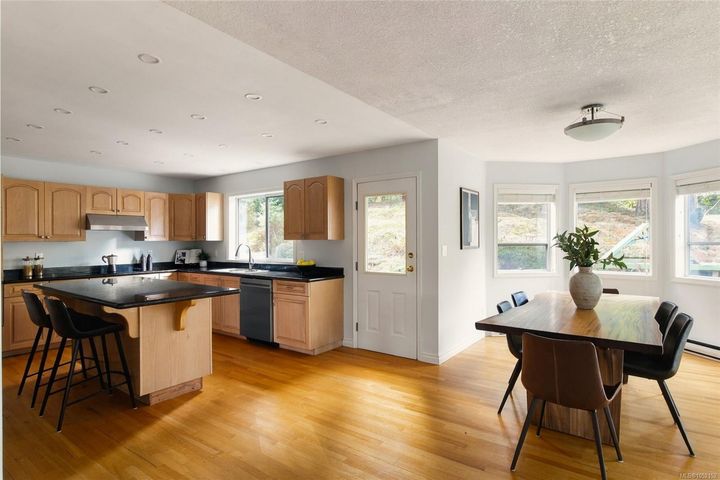11466-sumac-lands-end-north-saanich-16 at 11466 Sumac Drive, Lands End, North Saanich