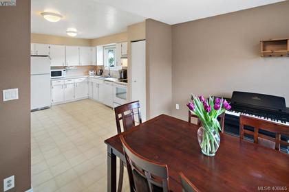 2826-santana-drive-la-goldstream-langford-09 at 2826 Santana Drive, Goldstream, Langford 2826-santana-drive-la-goldstream-langford-09 at 2826 Santana Drive, Goldstream, Langford