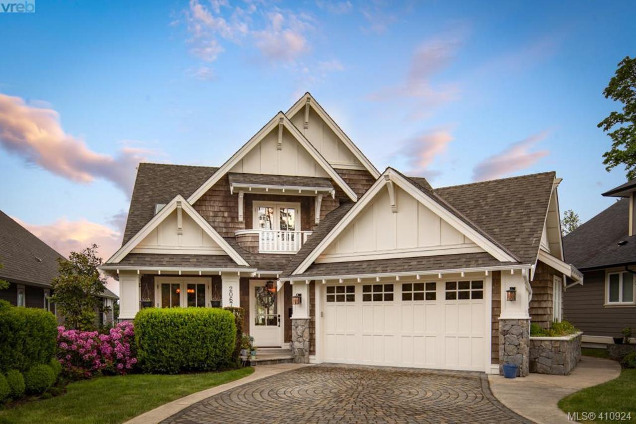 2067 Hedgestone Lane, Bear Mountain, Langford by Julia Abraham Real Estate 2067 Hedgestone Lane, Bear Mountain, Langford