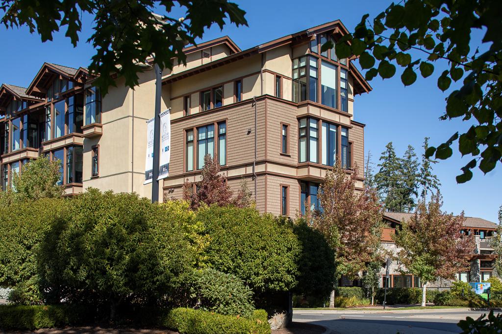 205 - 2049 Country Club Way, Victoria by Julia Abraham Real Estate 205 - 2049 Country Club Way, Victoria
