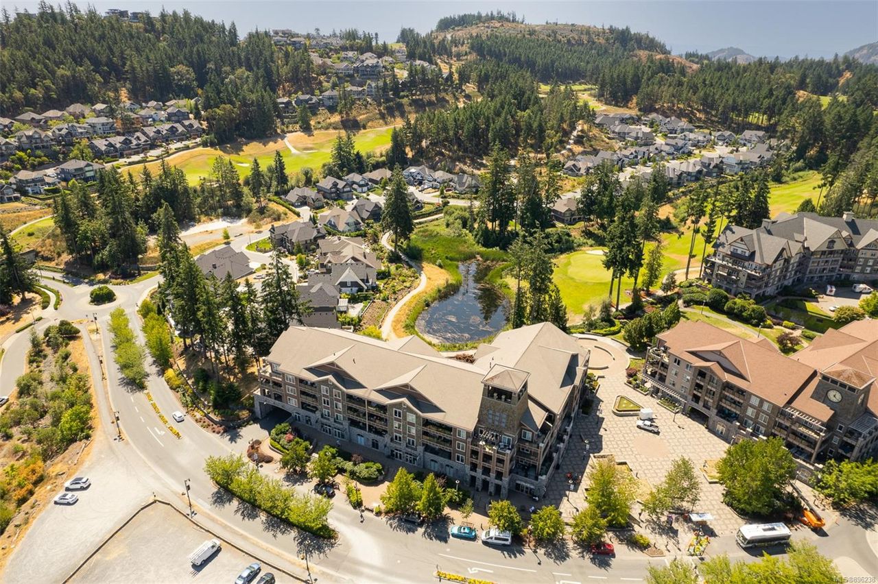 208 - 1325 Bear Mountain Parkway, Bear Mountain, Langford by Julia Abraham Real Estate 208 - 1325 Bear Mountain Parkway, Bear Mountain, Langford