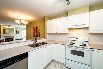 137w17-2 at 604 - 137 West 17t Street, Central Lonsdale, North Vancouver