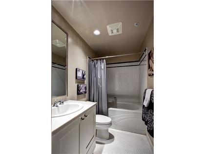 V1037983_401_16 at 402 - 170 1st Street, Lower Lonsdale, North Vancouver