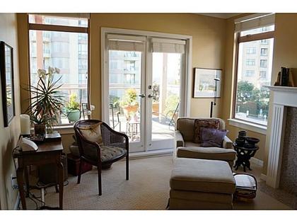 V998699_101_94 at 301 - 2271 Bellevue Avenue, Dundarave, West Vancouver