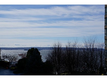 V998699_401_94 at 301 - 2271 Bellevue Avenue, Dundarave, West Vancouver