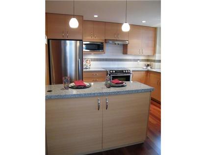 V859619_201_18 at 801 - 1390 Duchess Avenue, Ambleside, West Vancouver