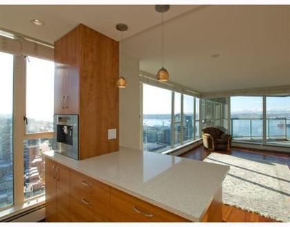 V794725_501_18 at 2001 - 120 2nd Street, Lower Lonsdale, North Vancouver