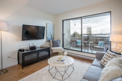 251-w-4th-street-lower-lonsdale-north-vancouver-04 at 307 - 251 W 4th Street, Lower Lonsdale, North Vancouver