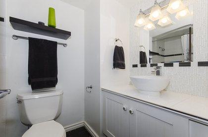 Updated bathroom with a modern look at 1604 - 145 St. Georges Avenue, Lower Lonsdale, North Vancouver