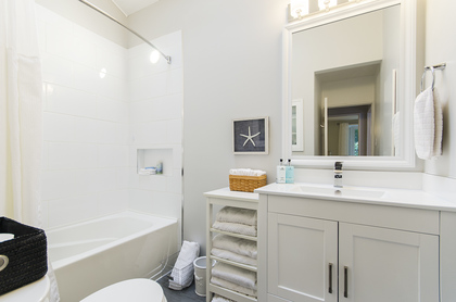 4754 at 1487 Avonlynn Crescent, Westlynn, North Vancouver