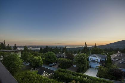 3961-st-pauls-avenue-upper-lonsdale-north-vancouver-03 at 3961 St. Pauls Avenue, Upper Lonsdale, North Vancouver