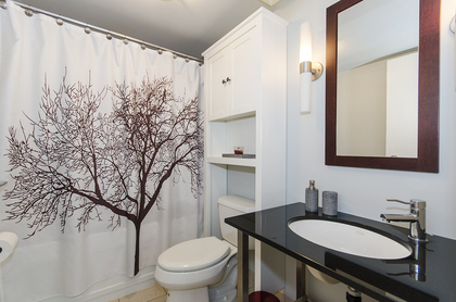 5962 at 410 - 122 East 3rd Street, Lower Lonsdale, North Vancouver