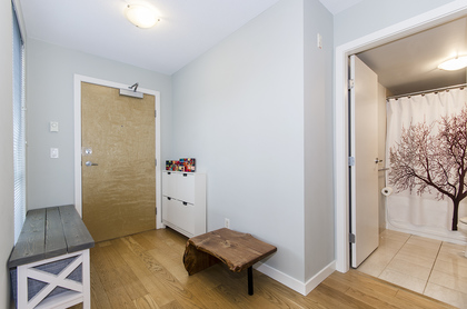 5966 at 410 - 122 East 3rd Street, Lower Lonsdale, North Vancouver