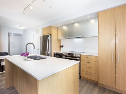 221-e-3rd-street-lower-lonsdale-north-vancouver-06 at 406 - 221 E 3rd Street, Lower Lonsdale, North Vancouver