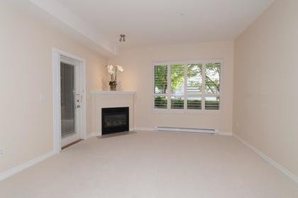 005 at 102 - 3151 Connaught Crescent, Edgemont, North Vancouver