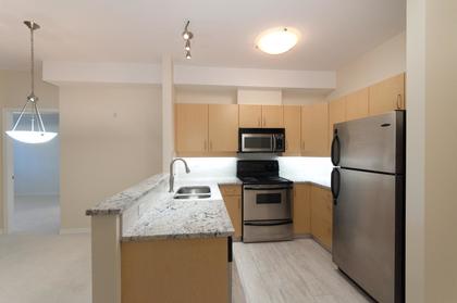 016 at 102 - 3151 Connaught Crescent, Edgemont, North Vancouver