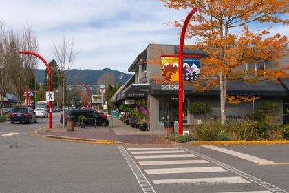 034 at 102 - 3151 Connaught Crescent, Edgemont, North Vancouver