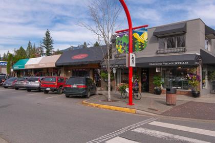 035 at 102 - 3151 Connaught Crescent, Edgemont, North Vancouver