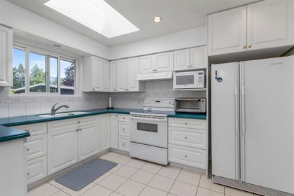 1278-barlynn-crescent-lynn-valley-north-vancouver-06 at 1278 Barlynn Crescent, Lynn Valley, North Vancouver