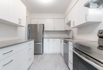 327-ninth-street-uptown-nw-new-westminster-01 at 306 - 327 Ninth Street, Uptown NW, New Westminster