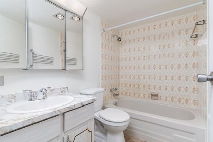 327-ninth-street-uptown-nw-new-westminster-22 at 306 - 327 Ninth Street, Uptown NW, New Westminster