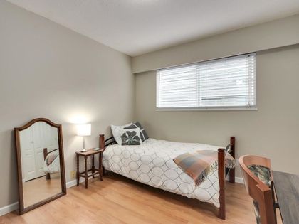 256-w-28th-street-upper-lonsdale-north-vancouver-20 at 256 W 28th Street, Upper Lonsdale, North Vancouver