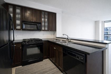 170-w-1st-street-lower-lonsdale-north-vancouver-05 at 1105 - 170 W 1st Street, Lower Lonsdale, North Vancouver