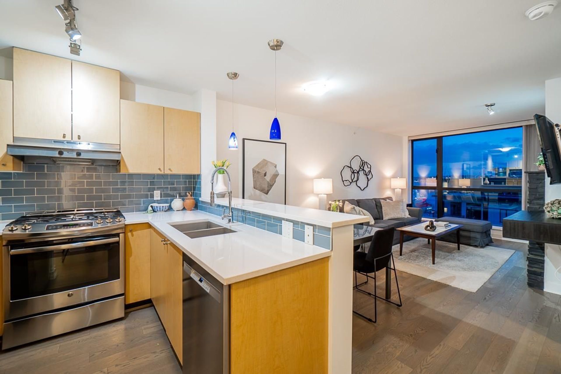 804 - 124 W 1st Street, Lower Lonsdale, North Vancouver  by Julie Miller - Personal Real Estate Corporation 804 - 124 W 1st Street, Lower Lonsdale, North Vancouver