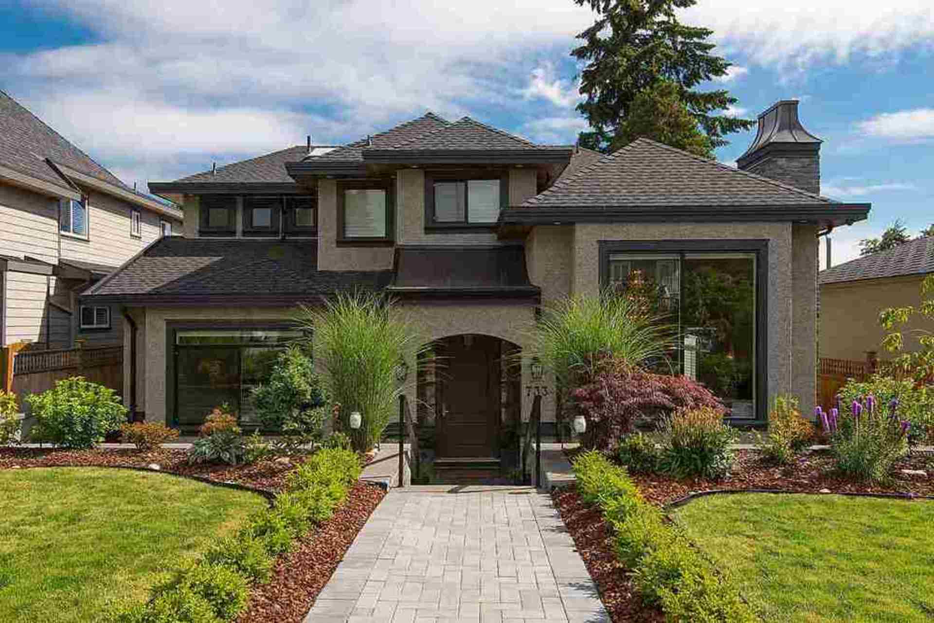 733 7th Street, Queensbury, North Vancouver 