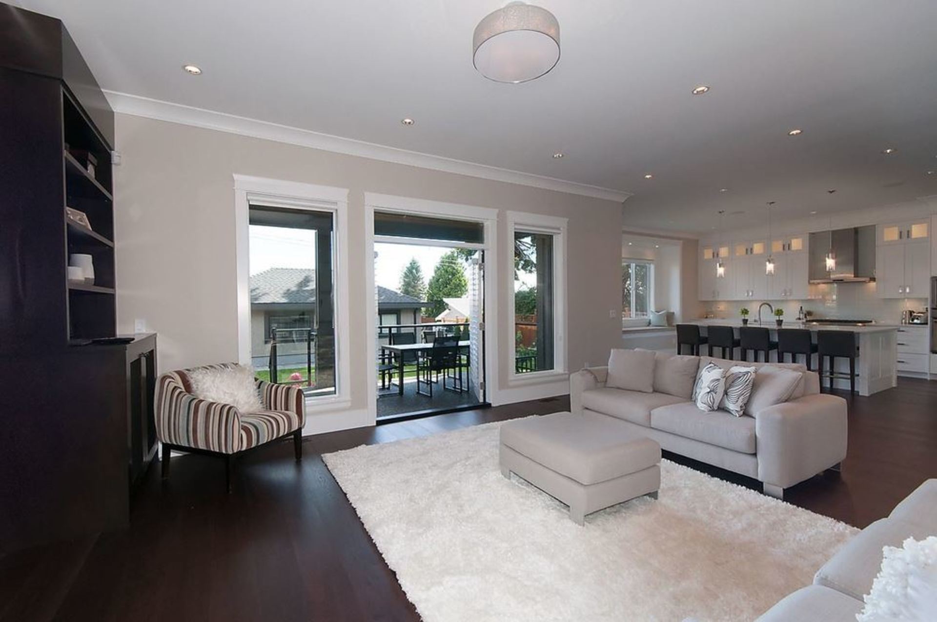 48655 at 733 7th Street, Queensbury, North Vancouver