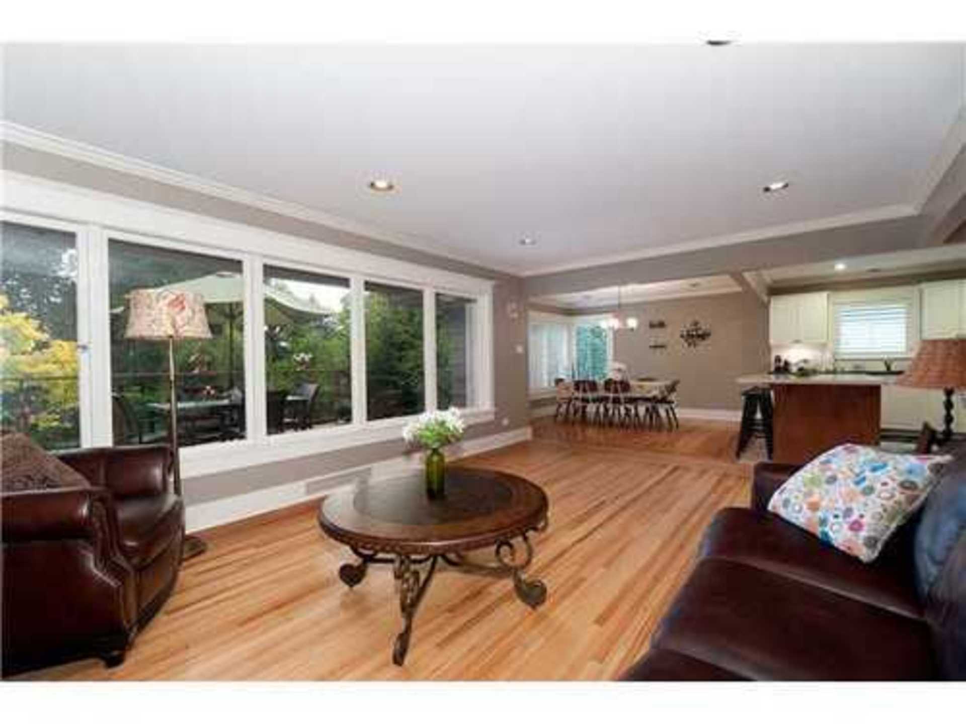 17429 at 1390 Ottawa Avenue, West Vancouver