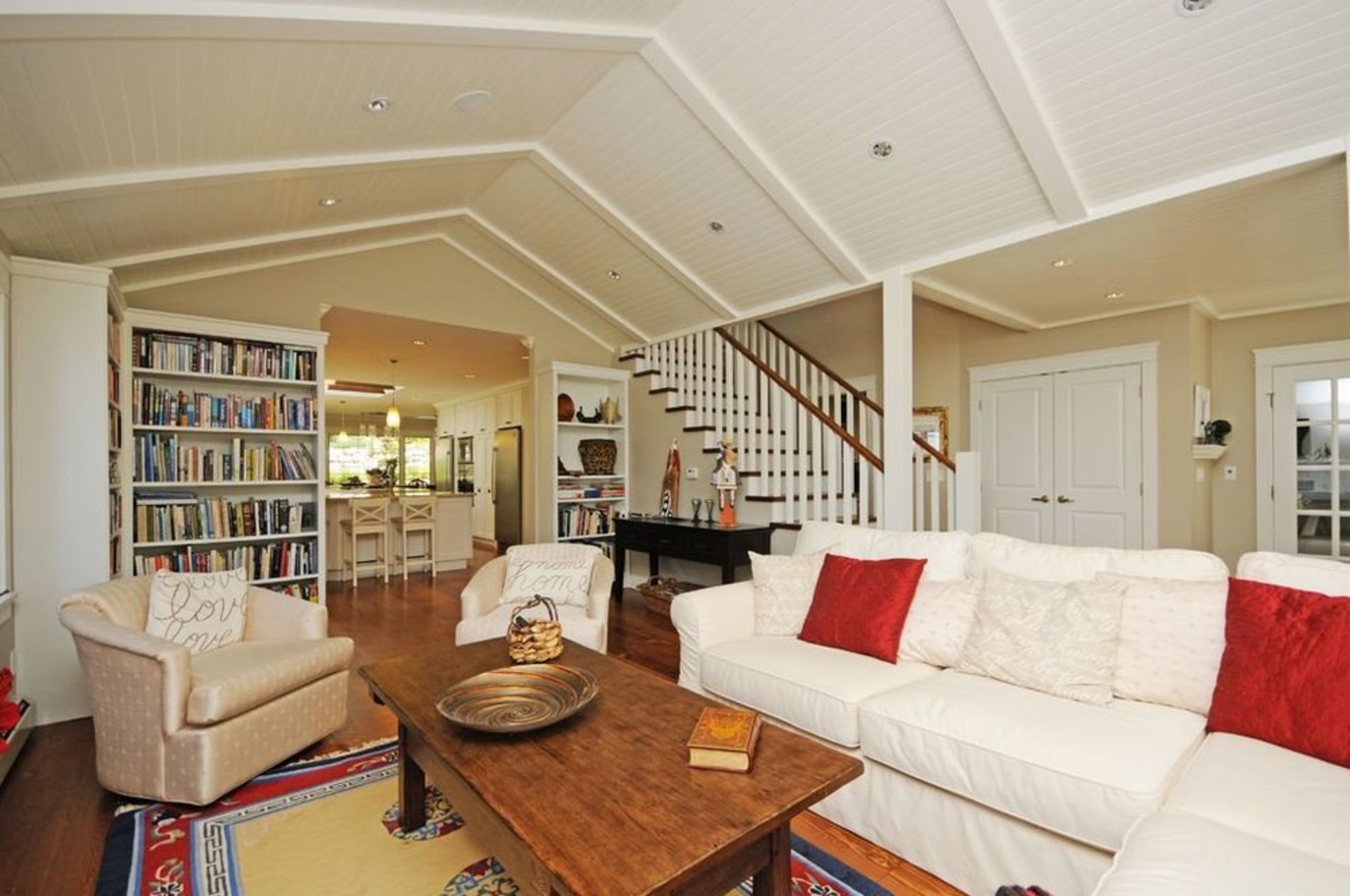 43383 at 260 Balmoral Road, Upper Lonsdale, North Vancouver