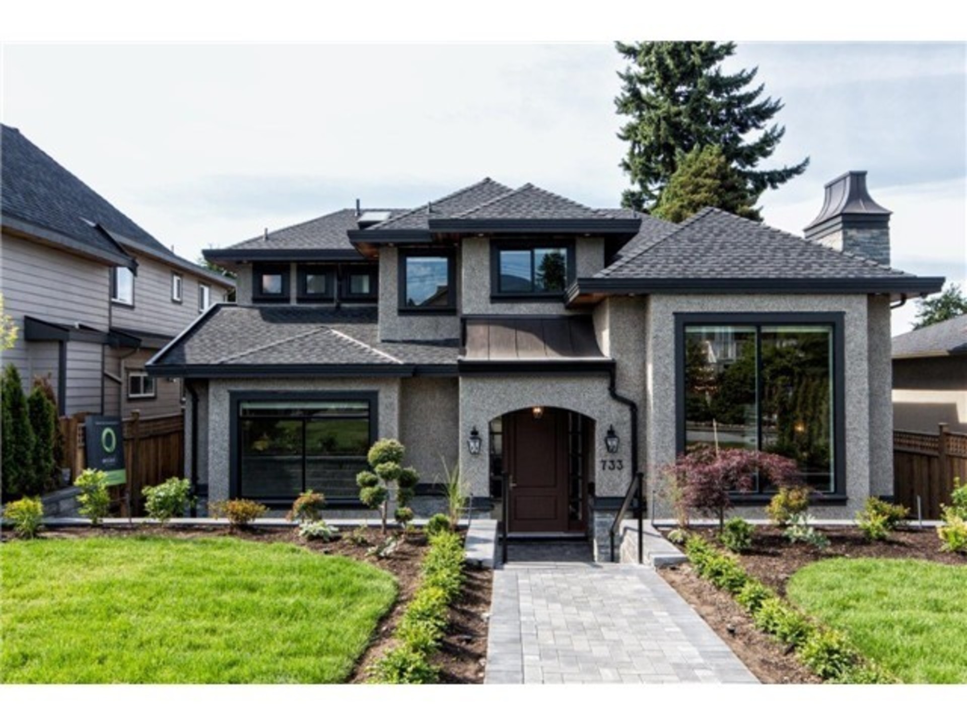 733 E 7th Street, North Vancouver 