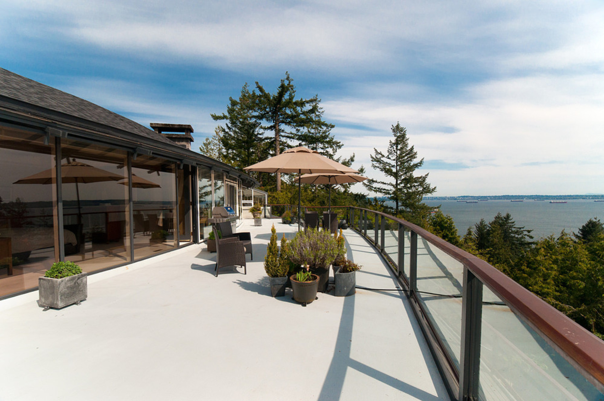 15190 at 4123 Burkehill Road, Bayridge, West Vancouver